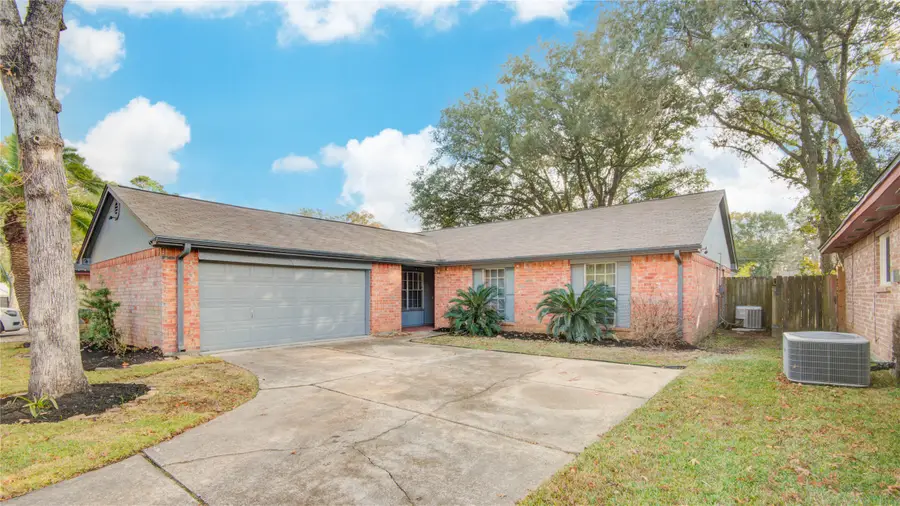 6722 Lynngate Drive, Spring, TX 77373 - Image #2