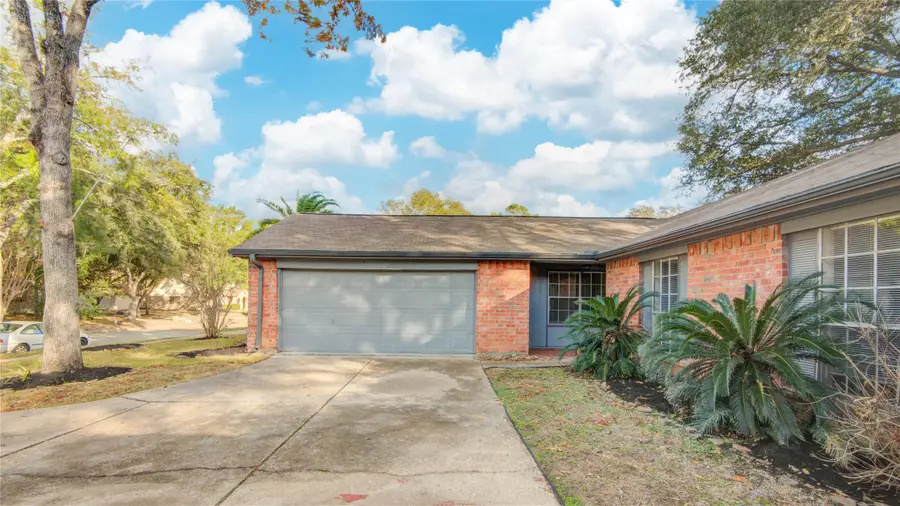 6722 Lynngate Drive, Spring, TX 77373 - Image #3