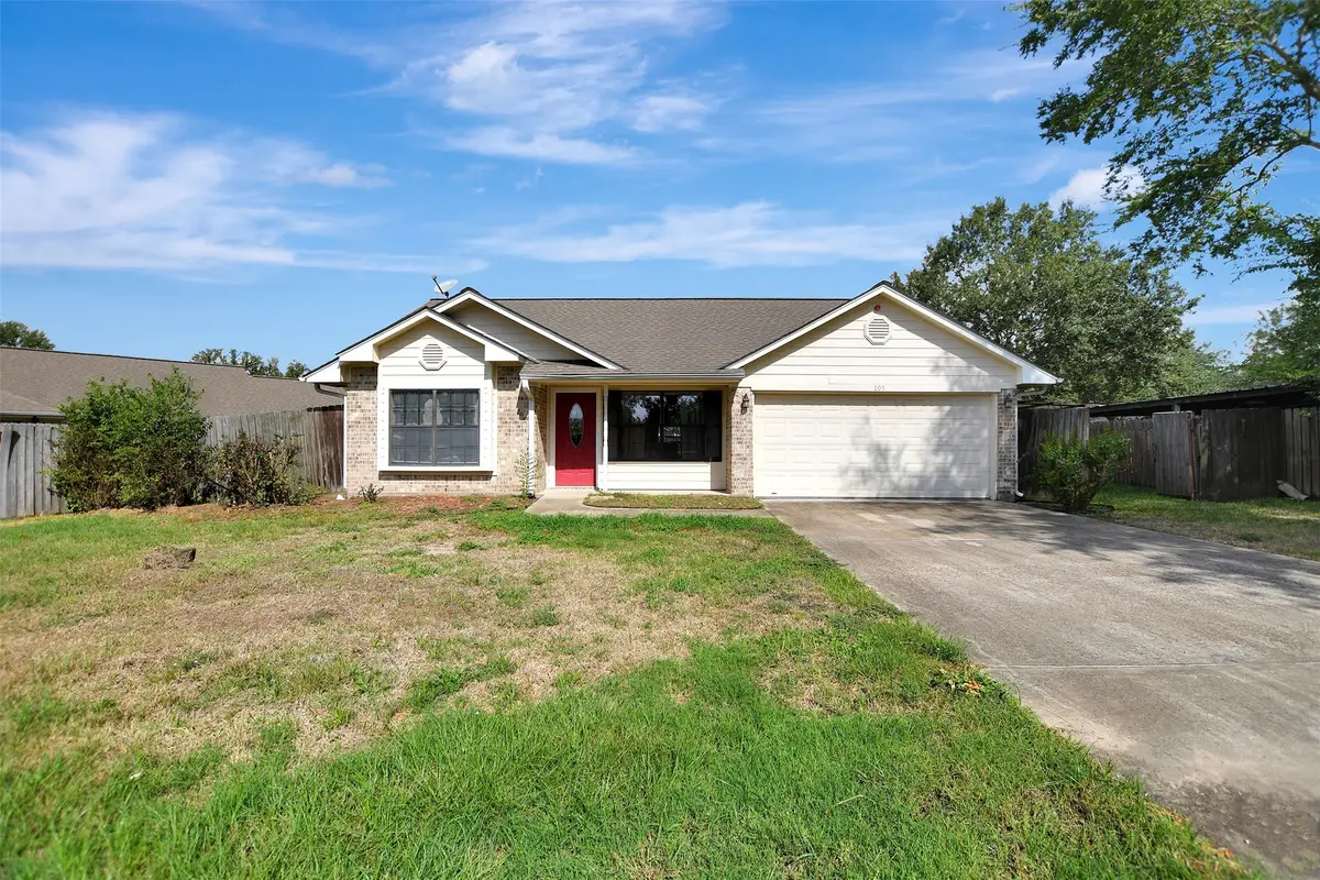 105 Ash Street, Madisonville, TX 77864 - #1
