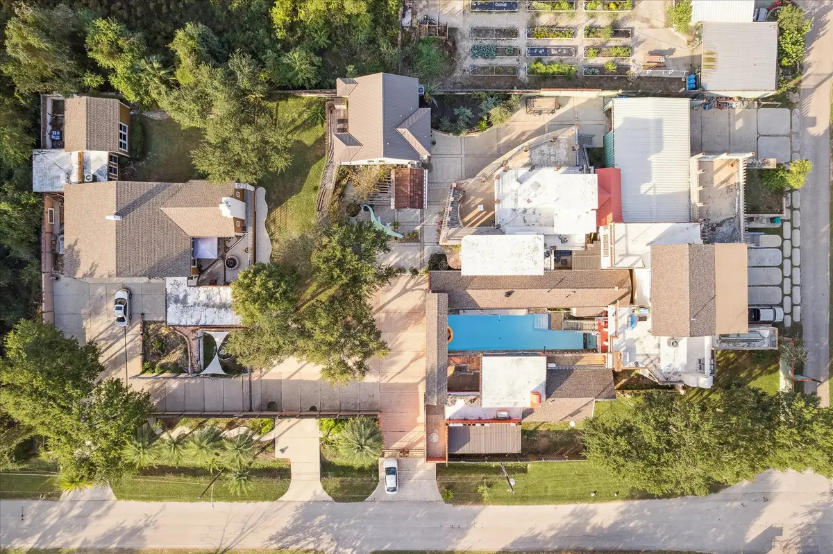 614 Pine Gully Road, Seabrook, TX 77586 - Image #1