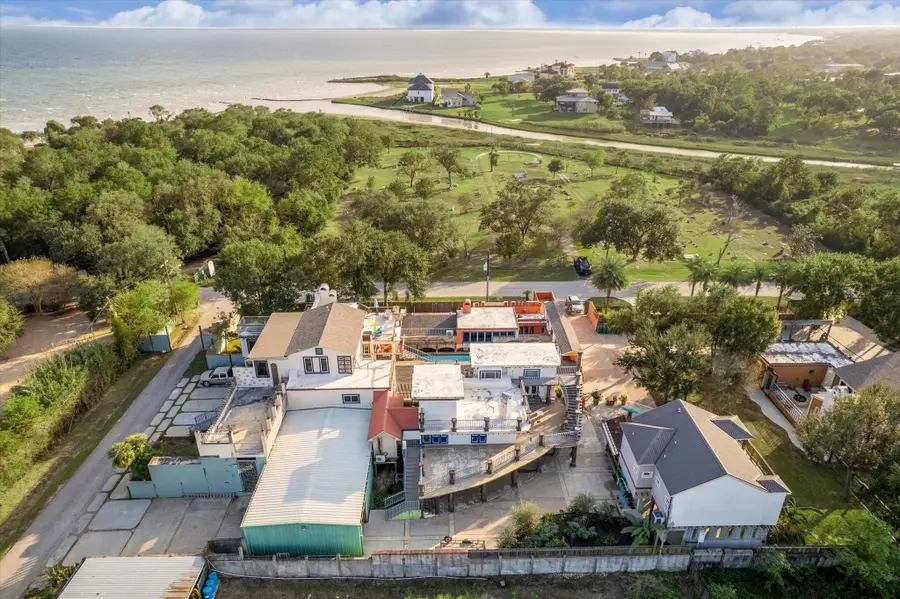 614 Pine Gully Road, Seabrook, TX 77586 - Image #2