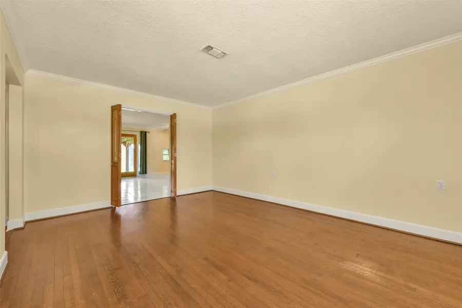 523 Oakdale Avenue, Shoreacres, TX 77571 - #3