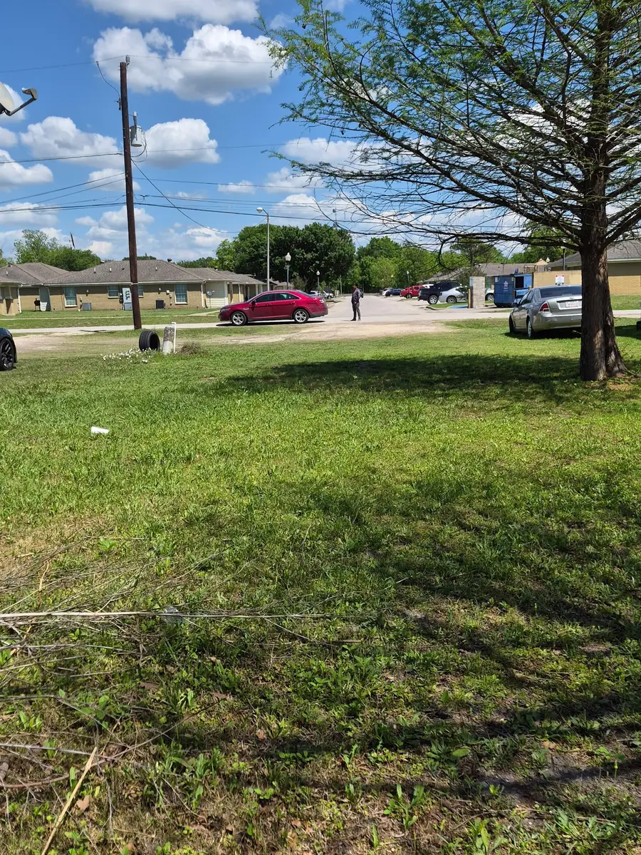 410 Ella Street, Navasota, TX 77868 - #3