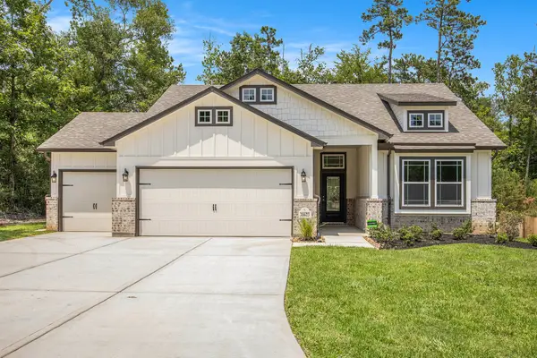 2247 Riveroaks Drive, West Columbia, TX 77486