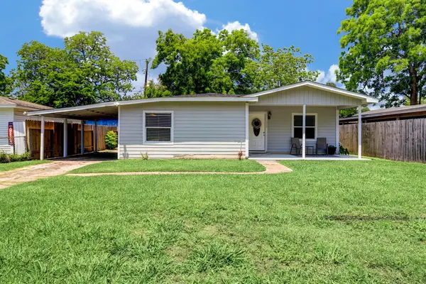 310 W Francis Street, Baytown, TX 77520