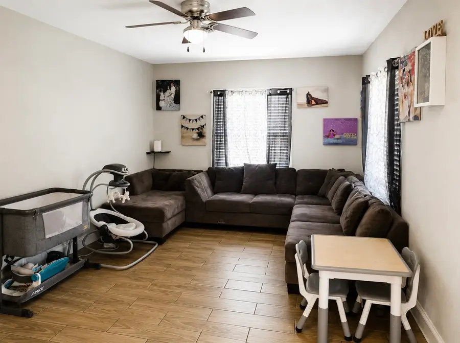 310 W Francis Street, Baytown, TX 77520 - #3