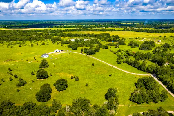 6559 Highway 21 W, Madisonville, TX 77864