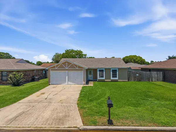 412 28th Avenue N, Texas City, TX 77590