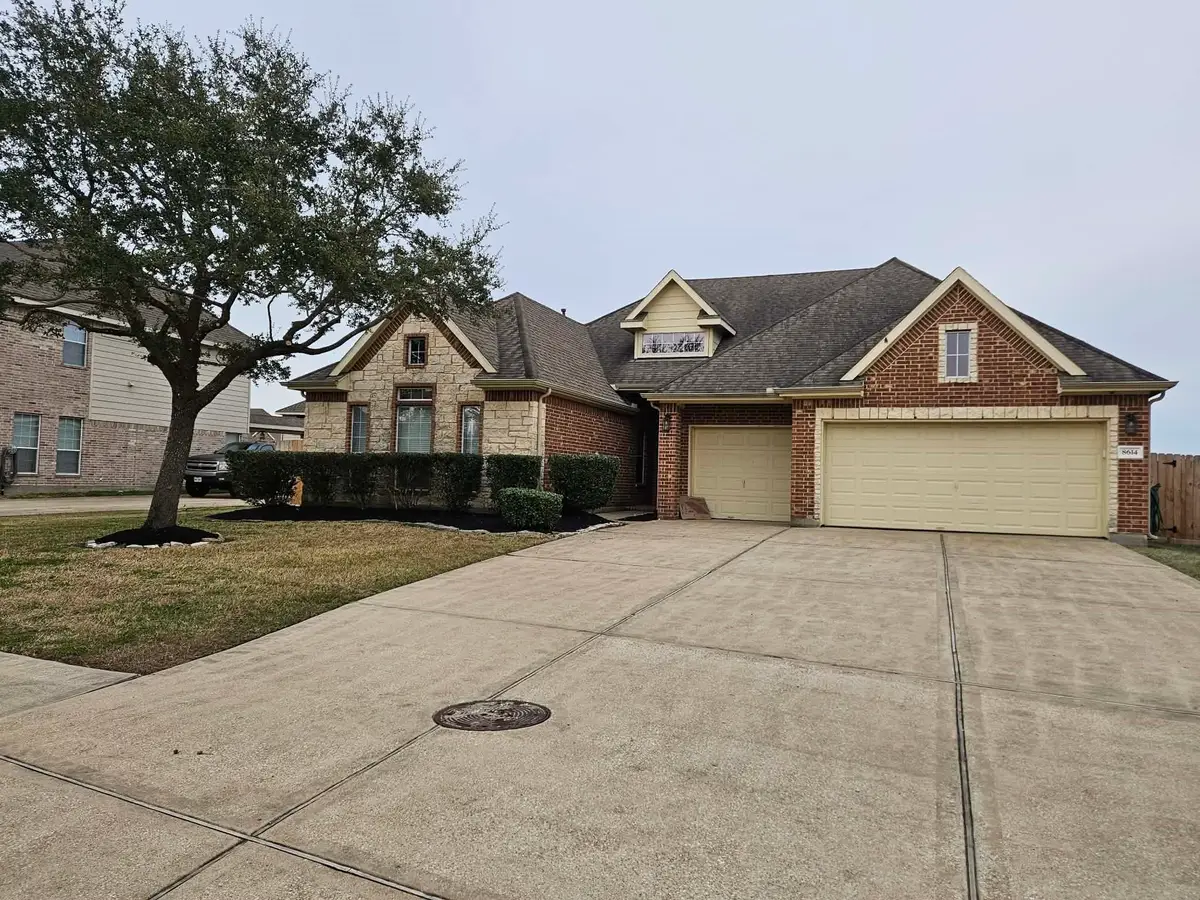 8614 Briar Oaks Lane, Baytown, UT 77523 - #1