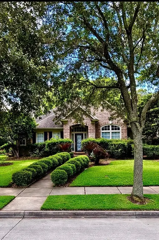 4402 Water Elm Way, Houston, TX 77059