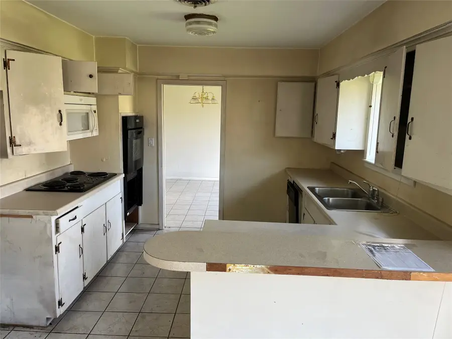 419 Lee Avenue, Jones Creek, TX 77541 - #3