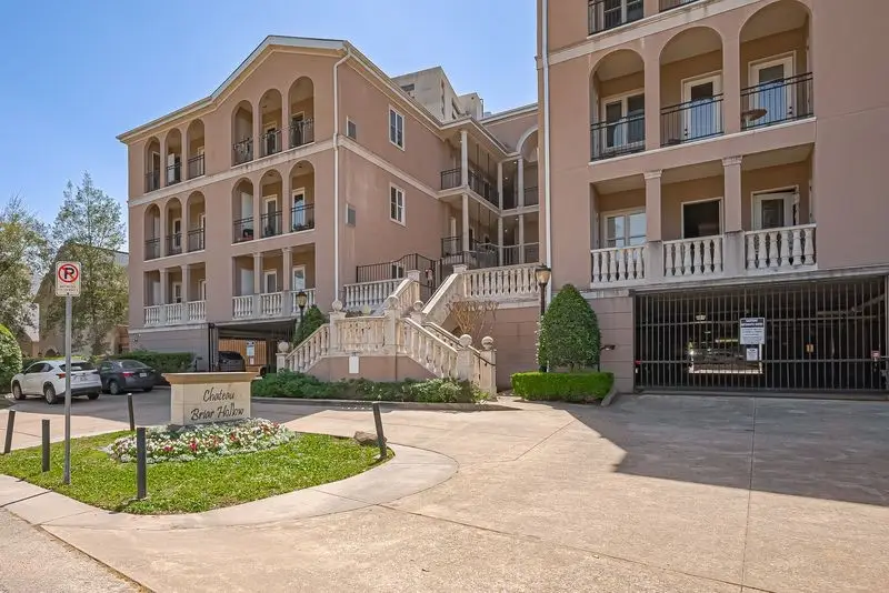 58 Briar Hollow Lane #303, Houston, TX 77027 - #3