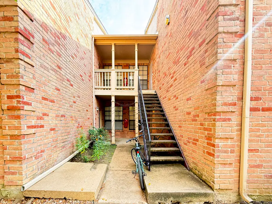 2255 Braeswood Park Drive #117, Houston, TX 77030 - #3