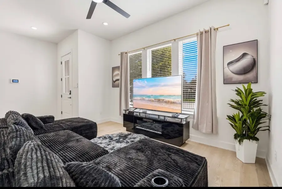 6528 Weston Street #A/B, Houston, TX 77021 - #3