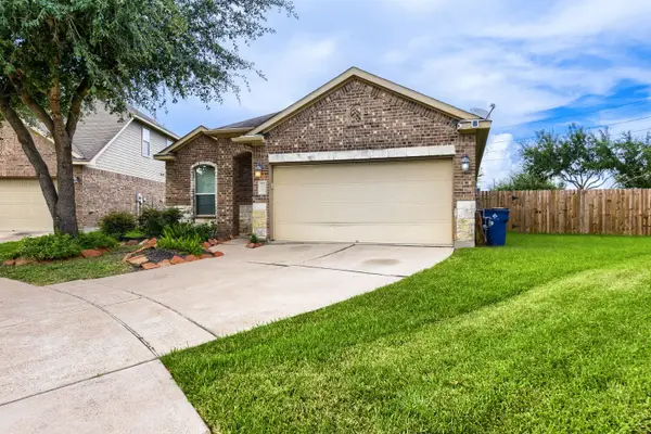 10 Supiro Court, Manvel, TX 77578
