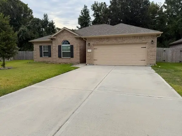 418 Pebble Drive, Dayton, TX 77535