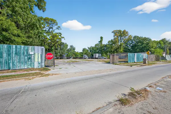 7517 Ley Road, Houston, TX 77028