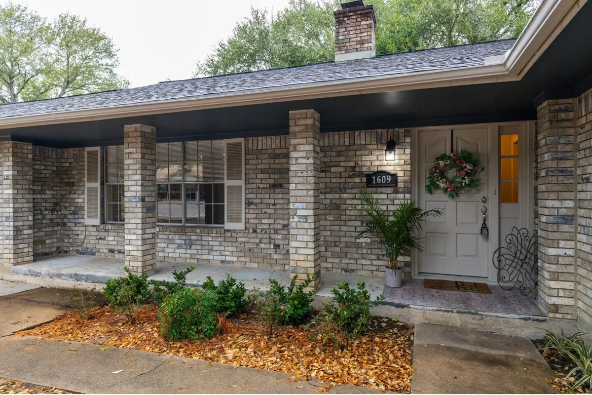 1609 Longhofer Street, Brenham, TX 77833 - Image #1