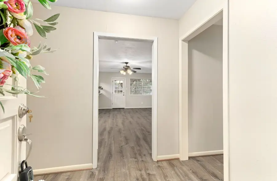 1609 Longhofer Street, Brenham, TX 77833 - Image #2