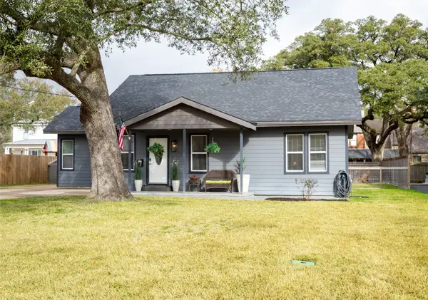 711 4th Street, Sealy, TX 77474