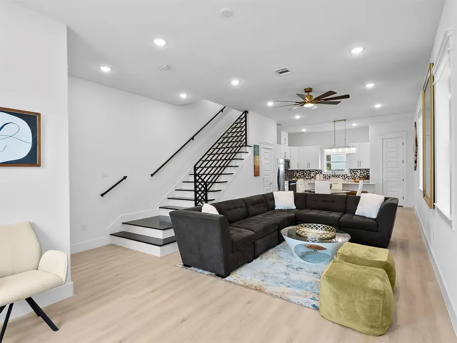 821 821 N Loop Center S #1, Houston, TX 77022 - #3