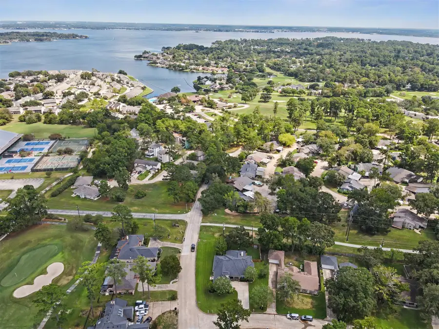 101 Woodmont Drive, Conroe, TX 77356 - #2