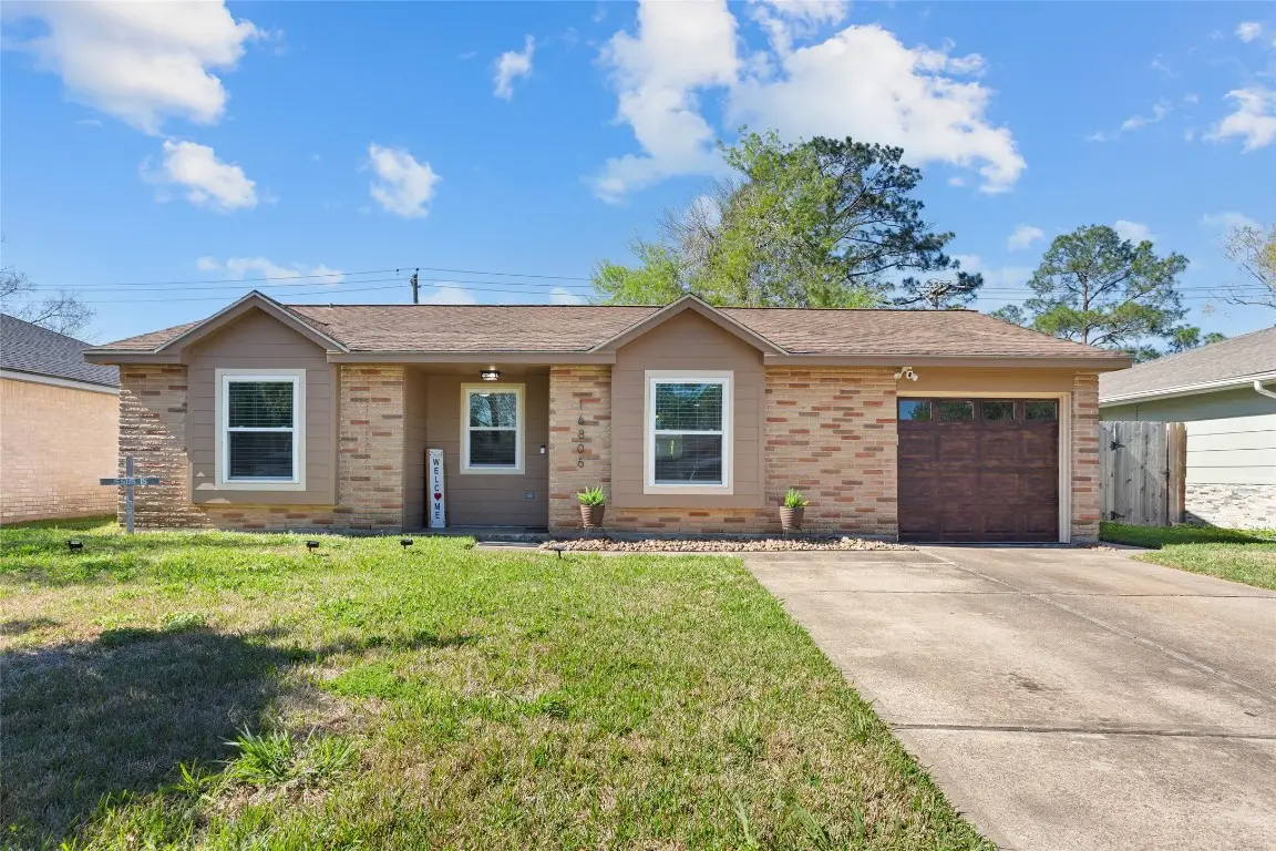 16806 David Glen Dr Drive, Friendswood, TX 77546 - #1