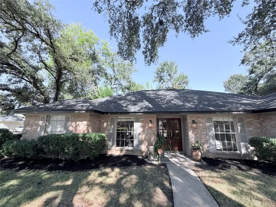 7146 Bayou Forest Drive, Houston, TX 77088 - Image #2