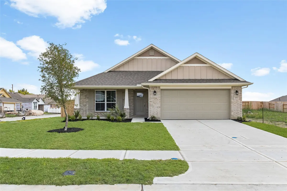2254 W Post Oak Circle, Liberty Dayton, TX 77525 - Image #1