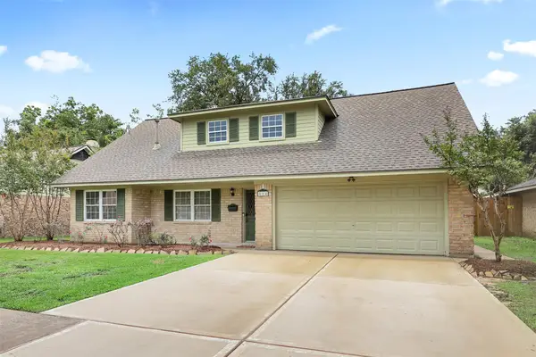 814 E X Street, Deer Park, TX 77536