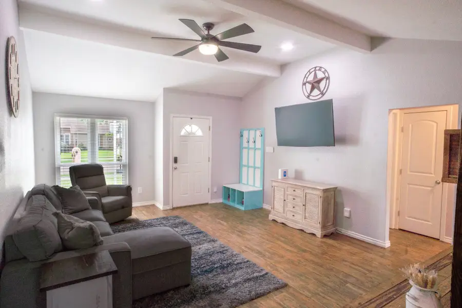 10 Wagon Lane Loop, Angleton, TX 77515 - #2