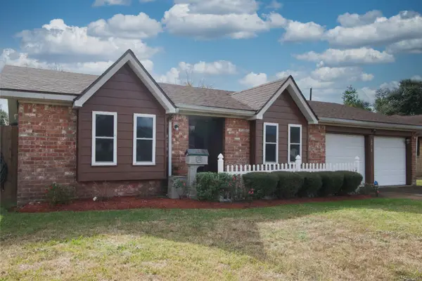 6219 Darlinghurst Drive, Houston, TX 77085