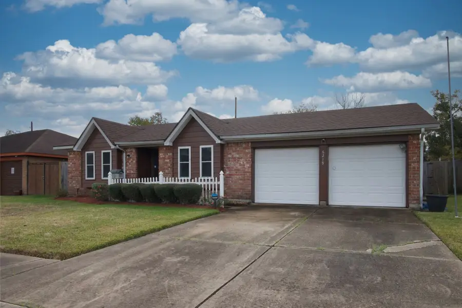 6219 Darlinghurst Drive, Houston, TX 77085 - Image #3