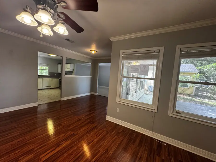 4535 Clermont Avenue, Groves, TX 77619 - #2