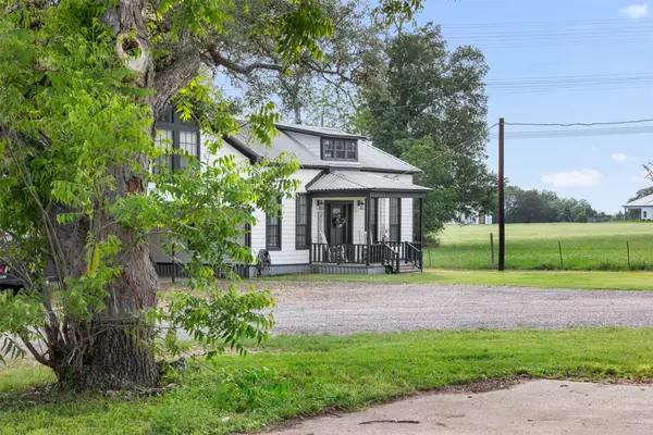 1013 Park Prairie Road, Fayetteville, TX 78940
