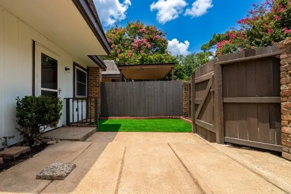 12027 Greenwood Forest Drive #B, Houston, TX 77066