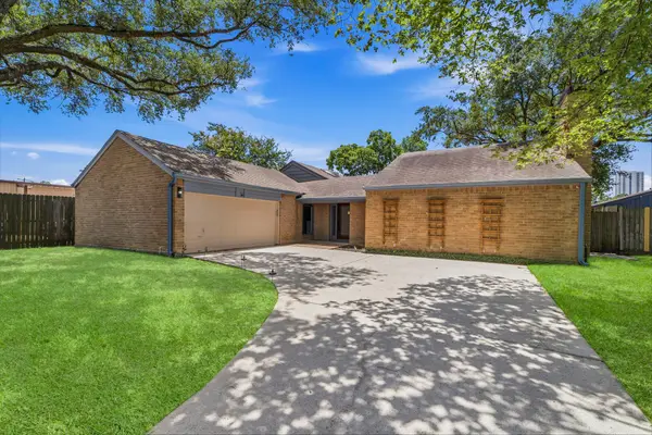 4330 Shady Springs Drive, Seabrook, TX 77586
