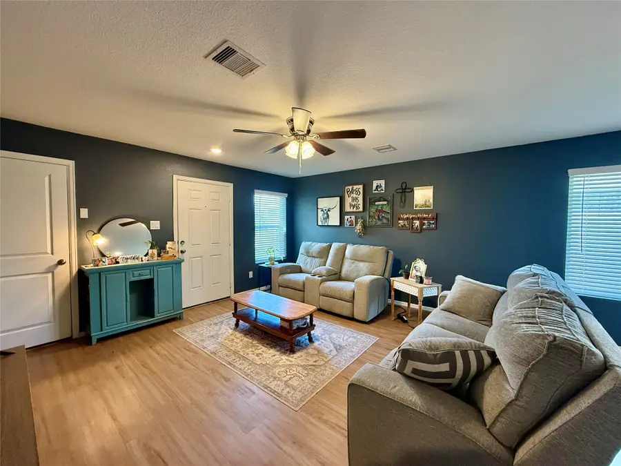 216 Bennett Loop, Angleton, TX 77515 - #2