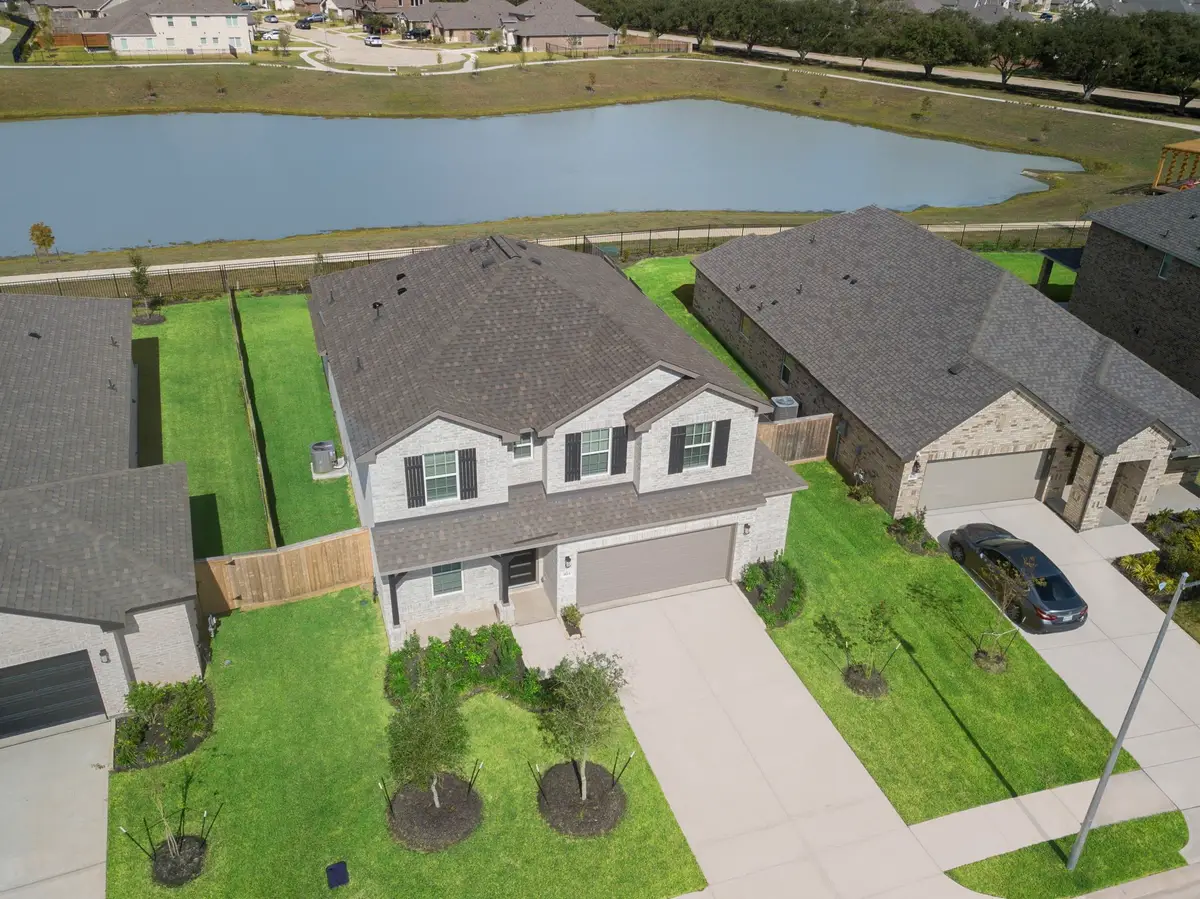 5123 Magnolia Springs Drive, Pearland, TX 77584 - Image #1