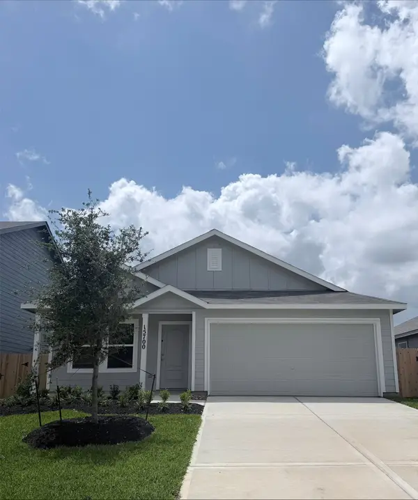 15716 Plum Brook Drive, Conroe, TX 77303