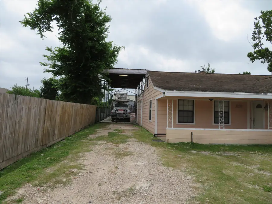 3135 Golfcrest Boulevard, Houston, TX 77087 - #3