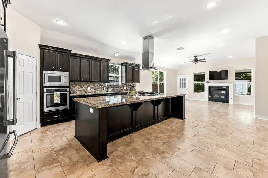 3676 Pin Oak Drive, Conroe, TX 77301 - #3