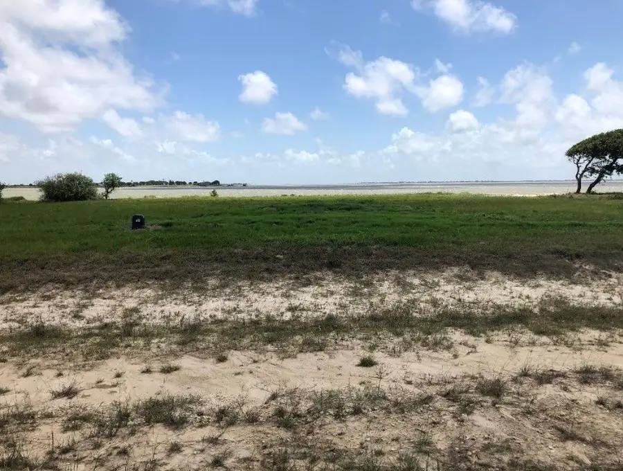 38 Fivemile Trail, Palacios, TX 77465 - #2