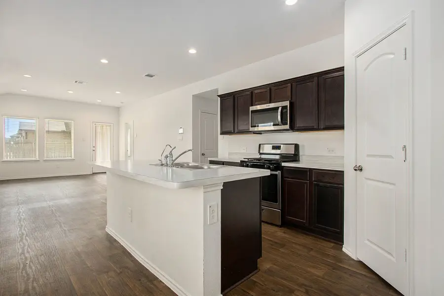 16862 Short Pines Drive, Conroe, TX 77302 - Image #3