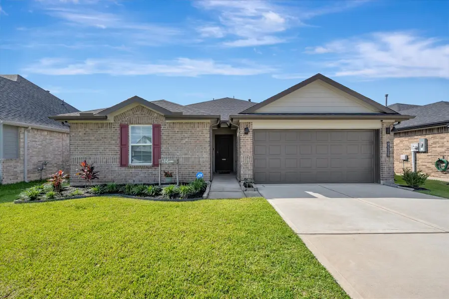 9525 Chelsea Street, Texas City, TX 77591 - #2