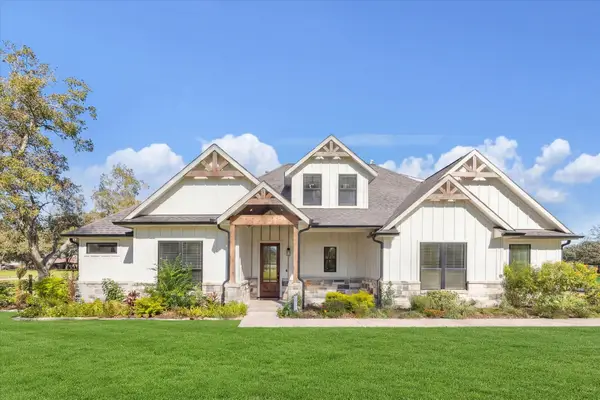 1725 Boling Dome Drive, Boling, TX 77420