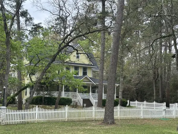 13931 Amber Lane, Montgomery, TX 77316