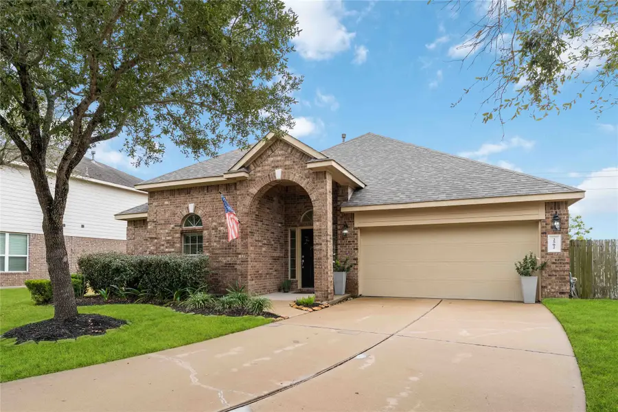 2502 Tiger Eye Drive, Rosharon, TX 77583 - Image #2