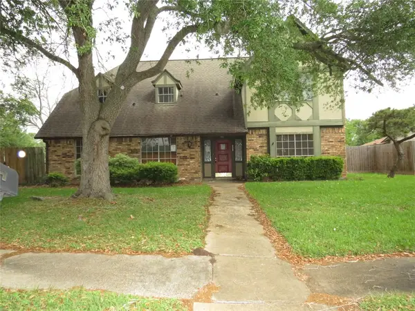 101 Rose Trail, Lake Jackson, TX 77566