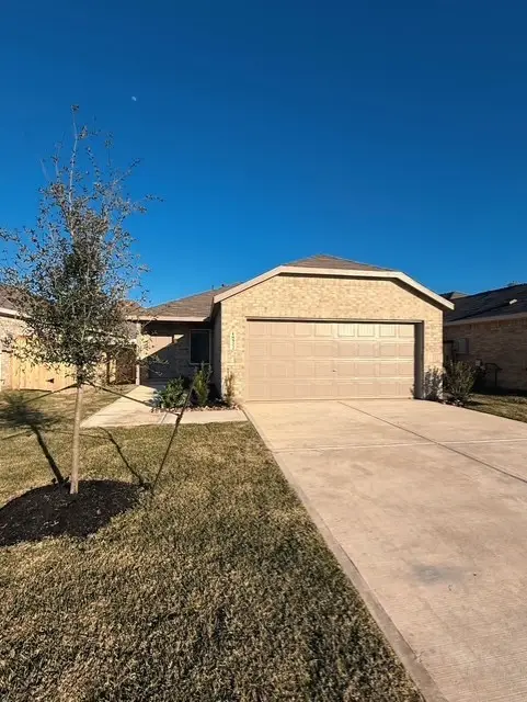 1502 Gentle Wind Court, Angleton, TX 77515
